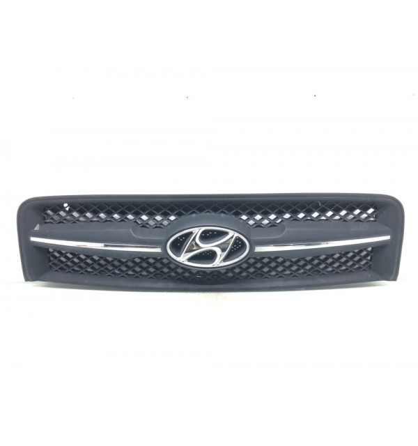 Решетка радиатора бу для Hyundai Tucson  2.0 i,  2007 г.