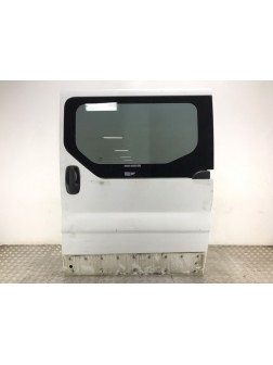 Дверь сдвижная левая бу для Renault Trafic 2.0 DCi, 2007 г.
