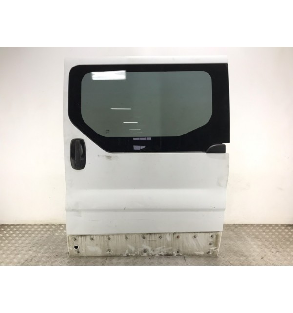 Дверь сдвижная левая бу для Renault Trafic  2.0 DCi,  2007 г.