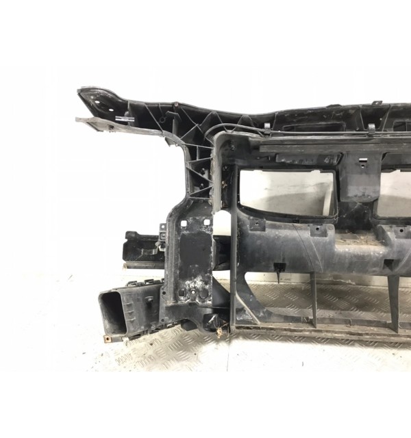 Панель передняя (телевизор) бу для BMW 3 E90/E91/E92/E93 2.0 i,  2005 г.