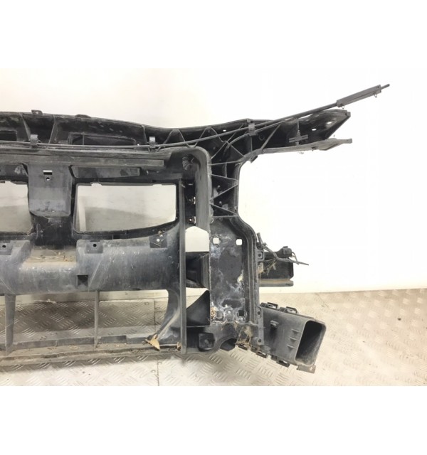 Панель передняя (телевизор) бу для BMW 3 E90/E91/E92/E93 2.0 i,  2005 г.