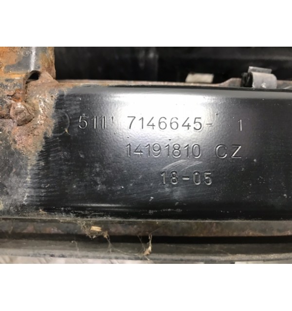 Панель передняя (телевизор) бу для BMW 3 E90/E91/E92/E93 2.0 i,  2005 г.