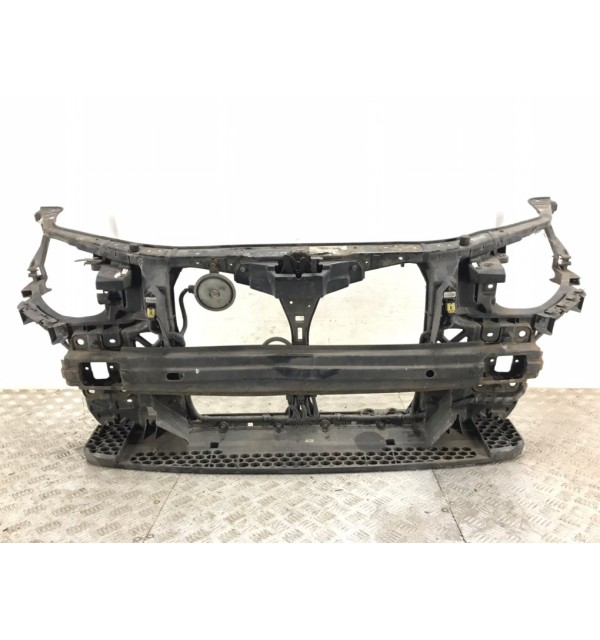 Панель передняя (телевизор) бу для Kia Ceed  1.6 CRDi,  2010 г.