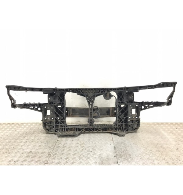 Панель передняя (телевизор) бу для Kia Ceed  1.6 CRDi,  2010 г.