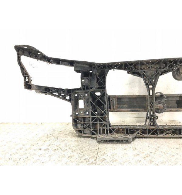 Панель передняя (телевизор) бу для Kia Ceed  1.6 CRDi,  2010 г.