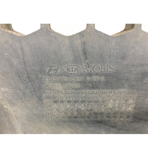 Панель передняя (телевизор) бу для Kia Ceed  1.6 CRDi,  2010 г.