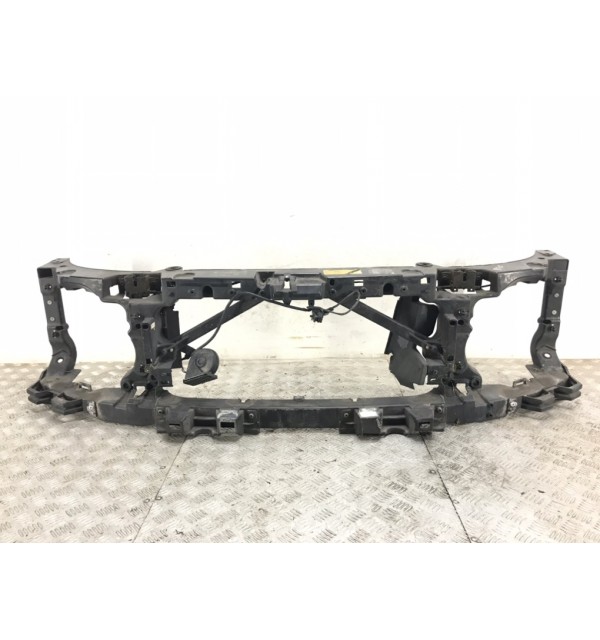 Панель передняя (телевизор) бу для Land Rover Discovery 3 2.7 TD,  2005 г.