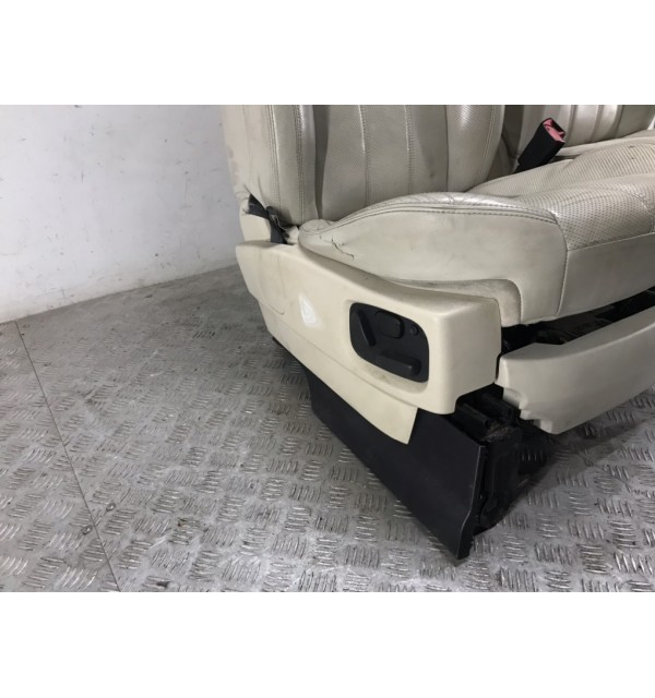 Салон (комплект сидений) бу для Land Rover Range Rover Sport  3.0 TD,  2009 г.