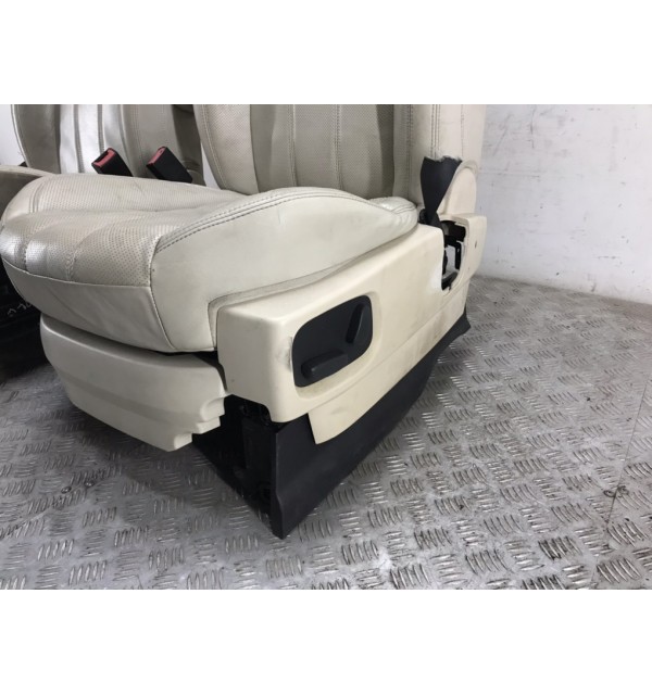 Салон (комплект сидений) бу для Land Rover Range Rover Sport  3.0 TD,  2009 г.