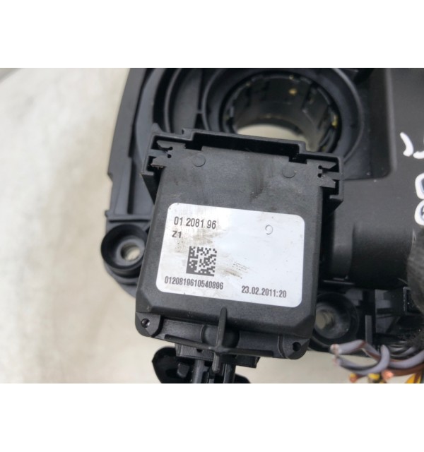 Переключатель подрулевой (стрекоза) бу для BMW 1 E87/E81/E82/E88 2.0 TD,  2011 г.
