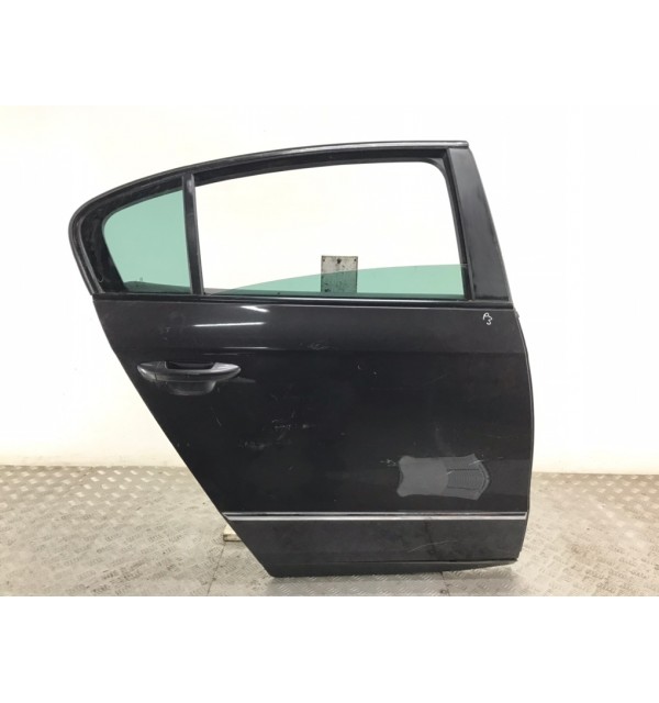 Дверь задняя правая бу для Volkswagen Passat B6 2.0 TDi,  2007 г.