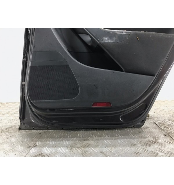 Дверь задняя правая бу для Volkswagen Passat B6 2.0 TDi,  2007 г.