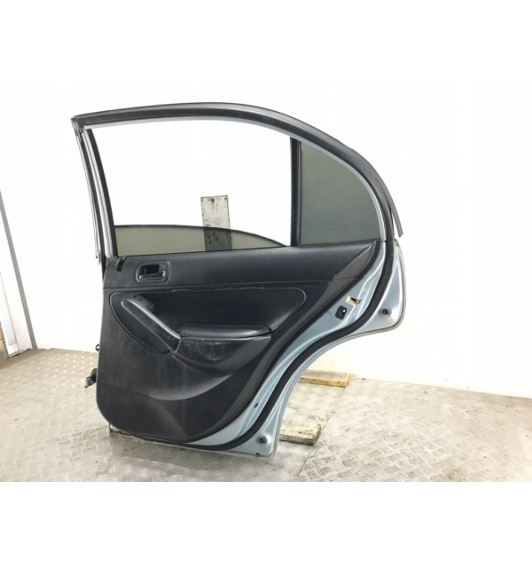 Дверь задняя правая бу для Honda Civic 7 1.3 i,  2005 г.