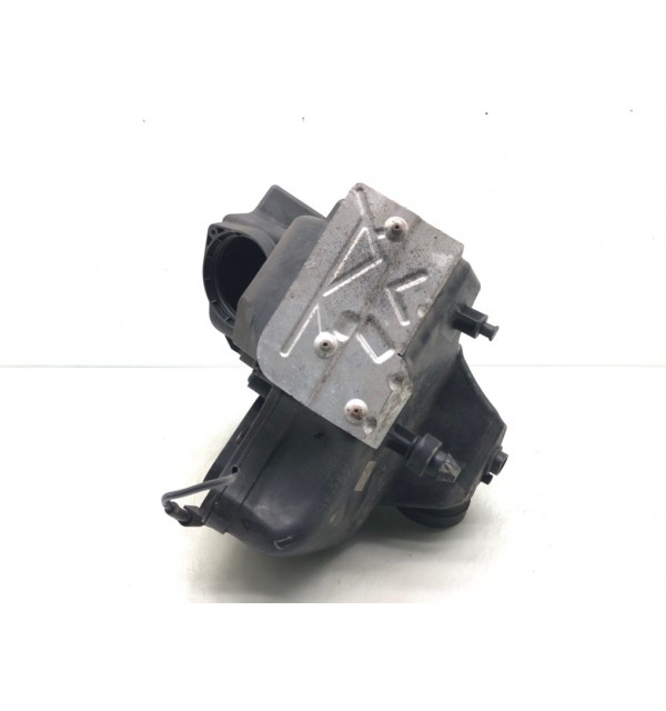 Корпус воздушного фильтра бу для Audi A4 B8 2.0 TDi,  2008 г.