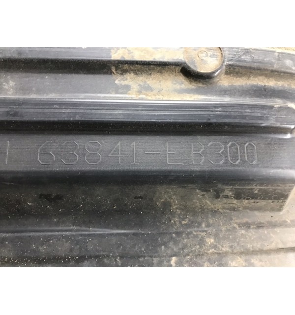 Защита арок передняя левая (подкрылок) бу для Nissan Navara  2.5 DCi,  2005 г.