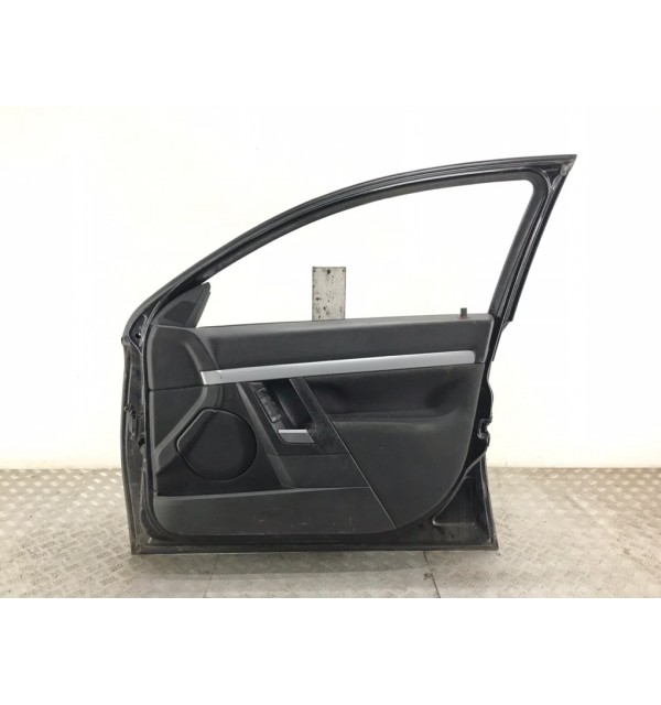 Дверь передняя правая бу для Opel Vectra C 2.0 Ti,  2005 г.