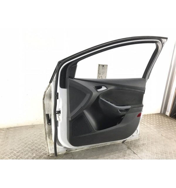 Дверь передняя правая бу для Ford Focus 3 1.6 TDi,  2013 г.