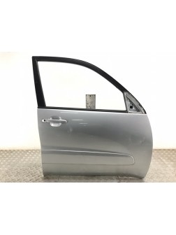 Дверь передняя правая бу для Toyota RAV4 2.0 D-4D, 2003 г.