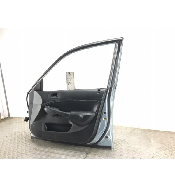 Дверь передняя правая бу для Honda Civic 7 1.3 i,  2005 г.