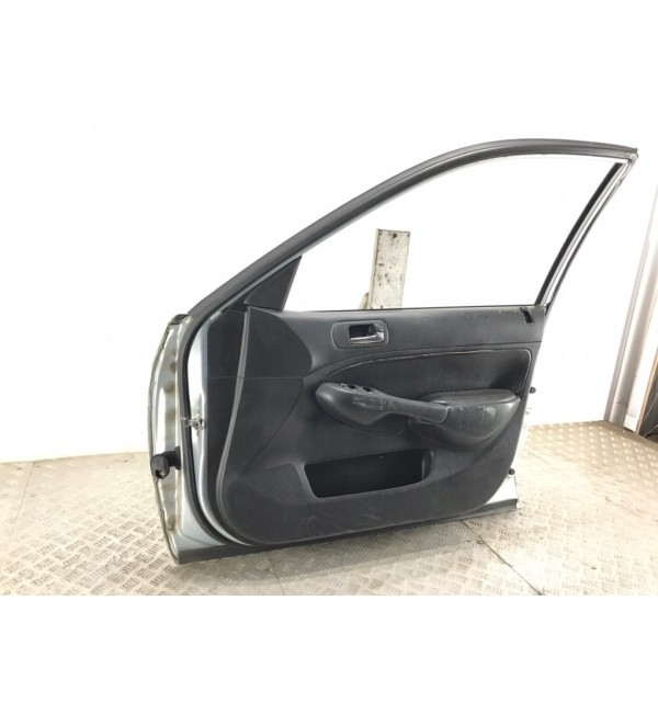 Дверь передняя правая бу для Honda Civic 7 1.3 i,  2005 г.