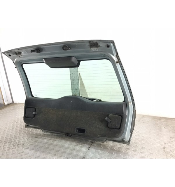 Крышка багажника бу для Volvo V40  1.9 DCi,  2003 г.
