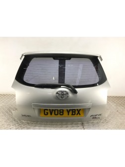 Крышка багажника бу для Toyota Auris  2.2 D,  2008 г.