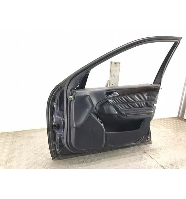 Дверь передняя правая бу для Mercedes C W203 2.2 CDi,  2005 г.