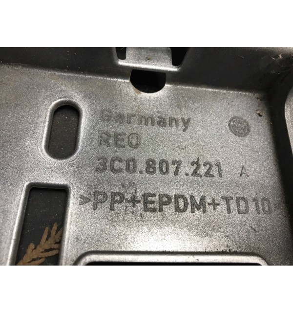 Бампер передний бу для Volkswagen Passat B6 2.0 TDi,  2009 г.