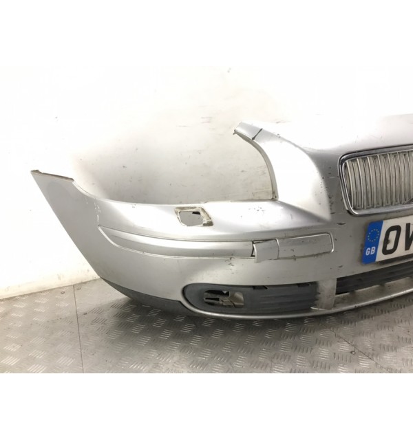 Бампер передний бу для Volvo V50  2.4 i,  2005 г.