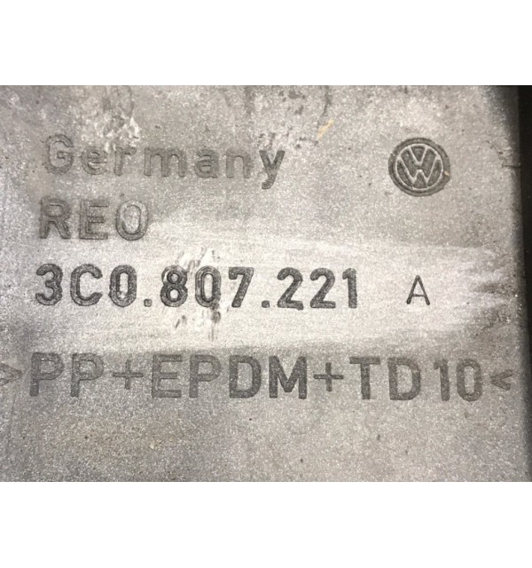 Бампер передний бу для Volkswagen Passat B6 1.9 TDi,  2007 г.
