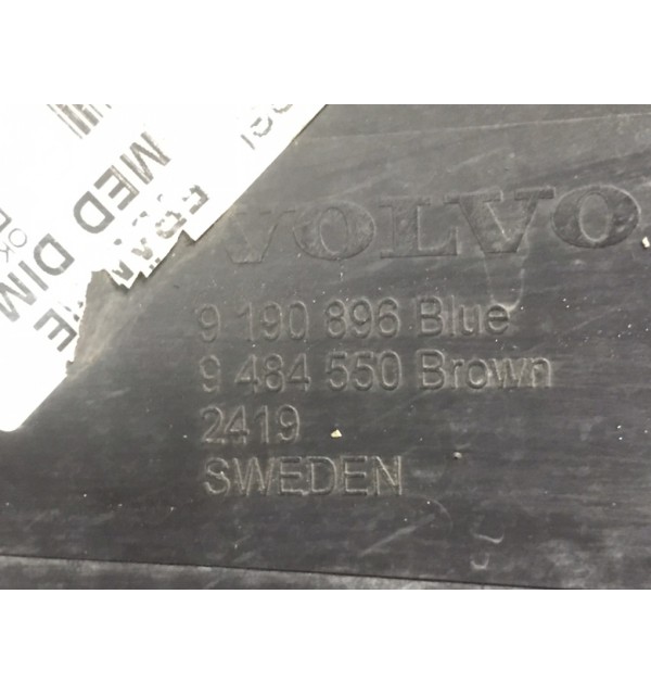 Бампер передний бу для Volvo XC70  2.4 D5,  2003 г.