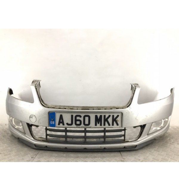 Бампер передний бу для Skoda Fabia 2 1.6 TDi,  2010 г.