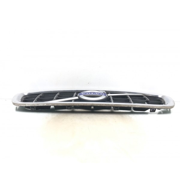 Решетка радиатора бу для Volvo V70 3 2.0 D,  2010 г.