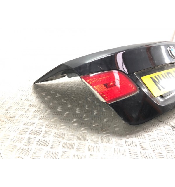 Крышка багажника бу для BMW 3 E90/E91/E92/E93 2.0 TD,  2010 г.