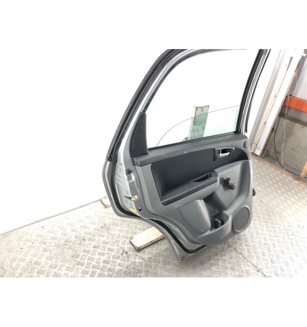 Дверь задняя левая бу для Suzuki SX4  1.6 HDi,  2008 г.