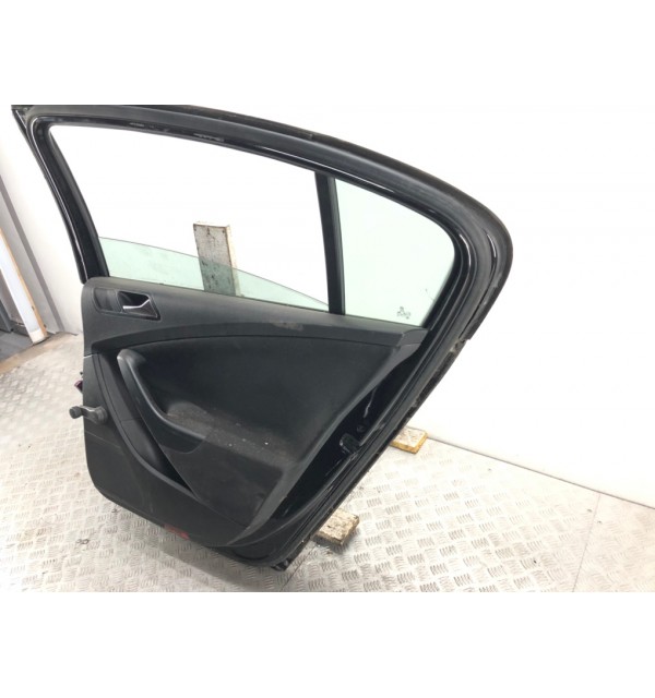 Дверь задняя правая бу для Volkswagen Passat B6 1.9 TDi,  2009 г.