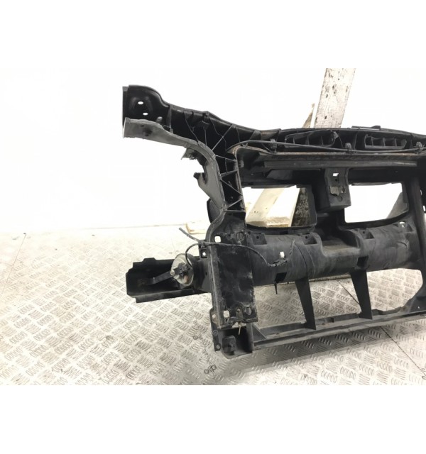 Панель передняя (телевизор) бу для BMW 3 E90/E91/E92/E93 2.0 TD,  2010 г.