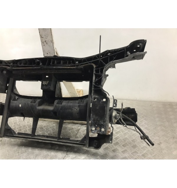 Панель передняя (телевизор) бу для BMW 3 E90/E91/E92/E93 2.0 TD,  2010 г.
