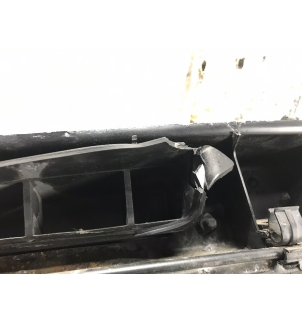 Панель передняя (телевизор) бу для BMW 3 E90/E91/E92/E93 2.0 TD,  2010 г.