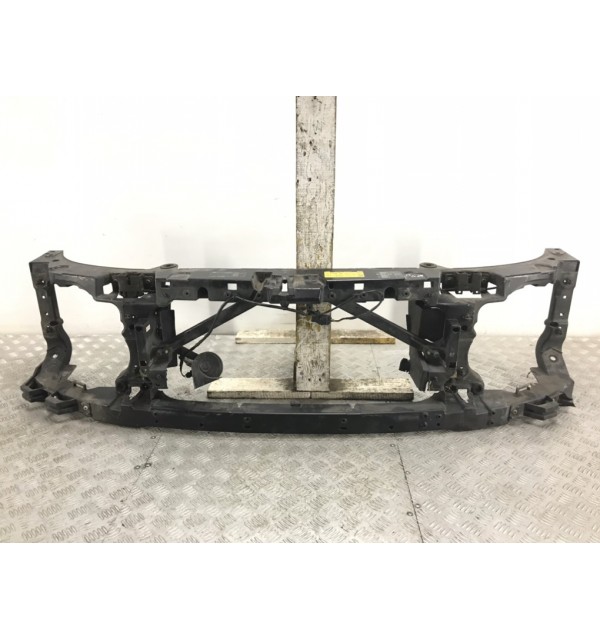 Панель передняя (телевизор) бу для Land Rover Discovery 3 2.7 TD,  2006 г.