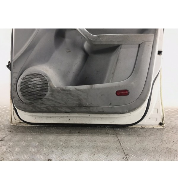 Дверь передняя правая бу для Volkswagen Caddy  1.9 TDi,  2007 г.