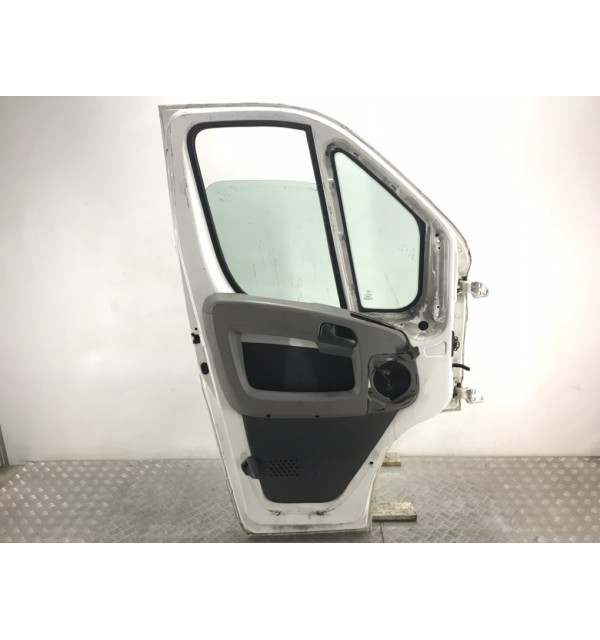 Дверь передняя левая бу для Peugeot Boxer  2.2 HDi,  2008 г.