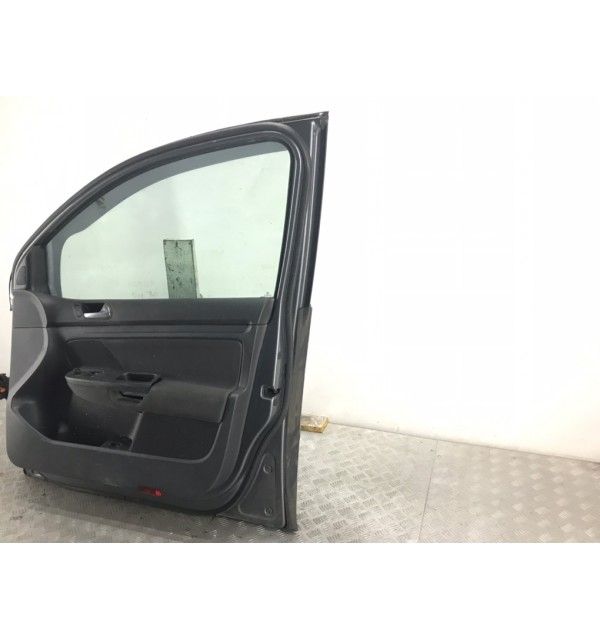 Дверь передняя правая бу для Volkswagen Golf 5 1.4 i,  2006 г.