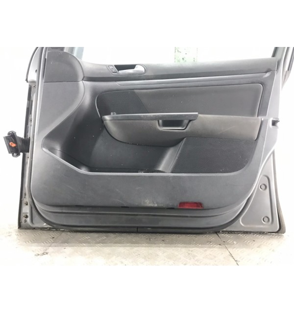 Дверь передняя правая бу для Volkswagen Golf 5 1.4 i,  2006 г.