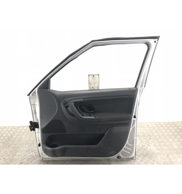 Дверь передняя правая бу для Skoda Fabia 2 1.6 TDi,  2010 г.