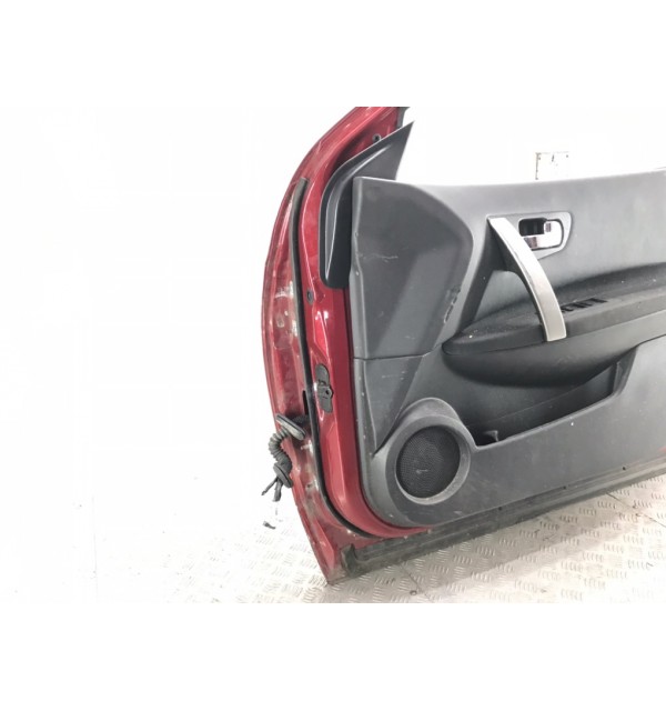 Дверь передняя правая бу для Nissan Qashqai  1.5 DCi,  2010 г.