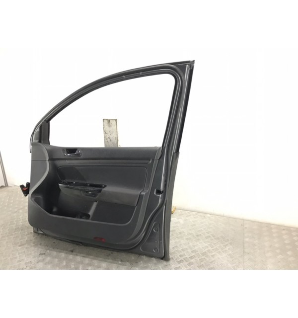 Дверь передняя правая бу для Volkswagen Golf 5 1.9 TDi,  2004 г.