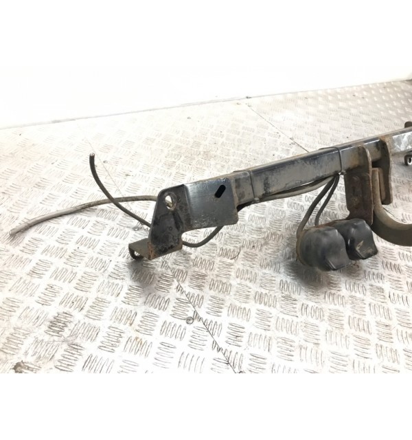 Прицепное устройство (фаркоп) бу для Opel Zafira B 1.7 CDTi,  2010 г.