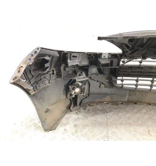Бампер передний бу для Peugeot 207  1.6 HDi,  2009 г.
