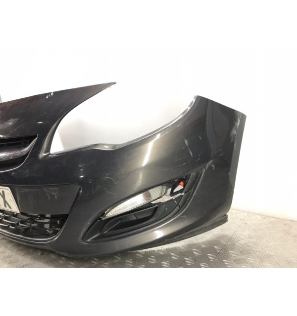 Бампер передний бу для Opel Astra J 1.4 i,  2014 г.